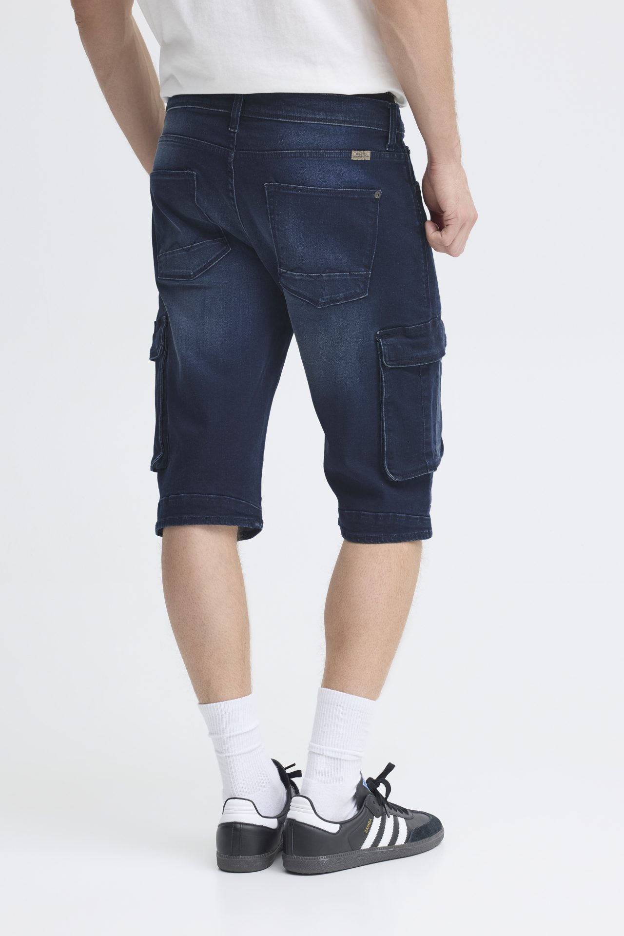Pantalón corto Blend con bolsillos cargo Medium Blue - Imagen 2